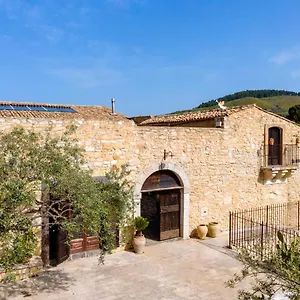 masseria-fortificata-lo-zafferaneto.sicilyhotelsitaly.net/